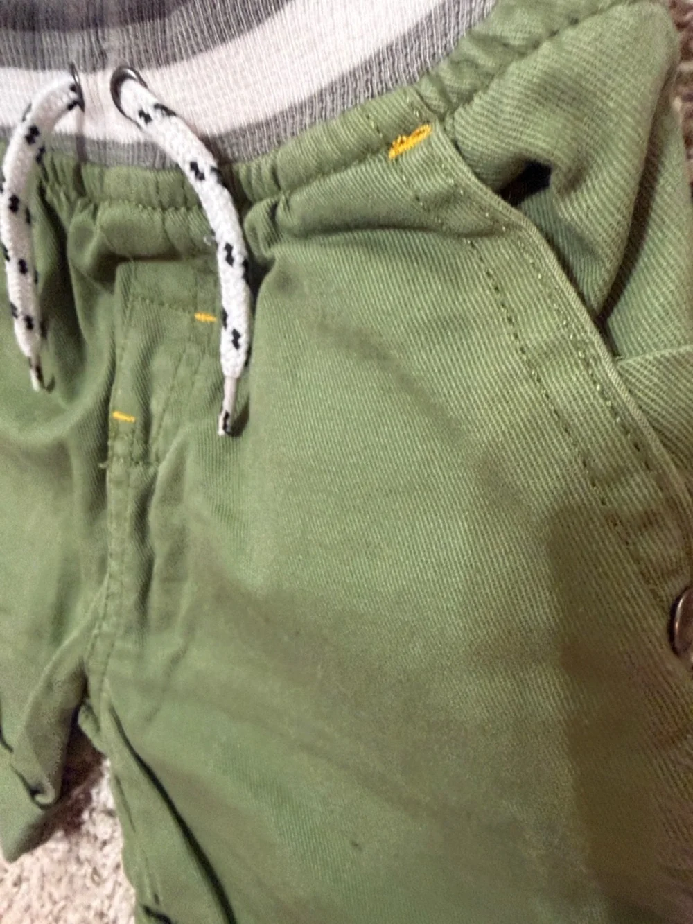Carter's Baby Boy Dinosaur Bodysuit with Olive Green Shorts Set EUC Size 24 M